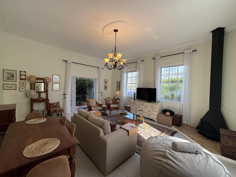 2 Bedroom Property for Sale in Harfield Village Western Cape